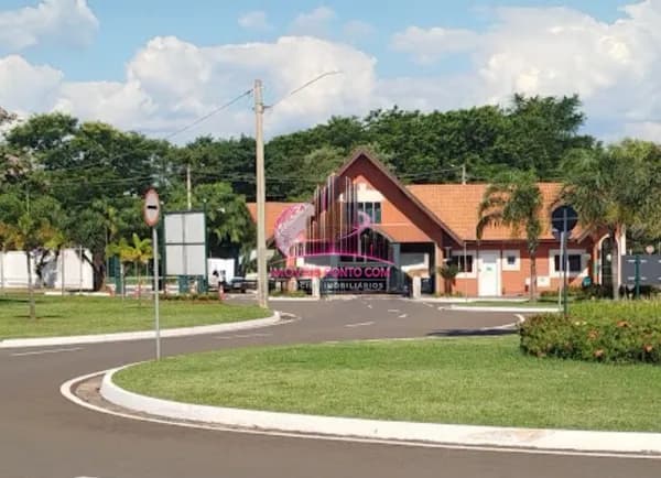 Lote à Venda no Condomínio Domínio Resort – 300m², Plano e Pronto para Construir