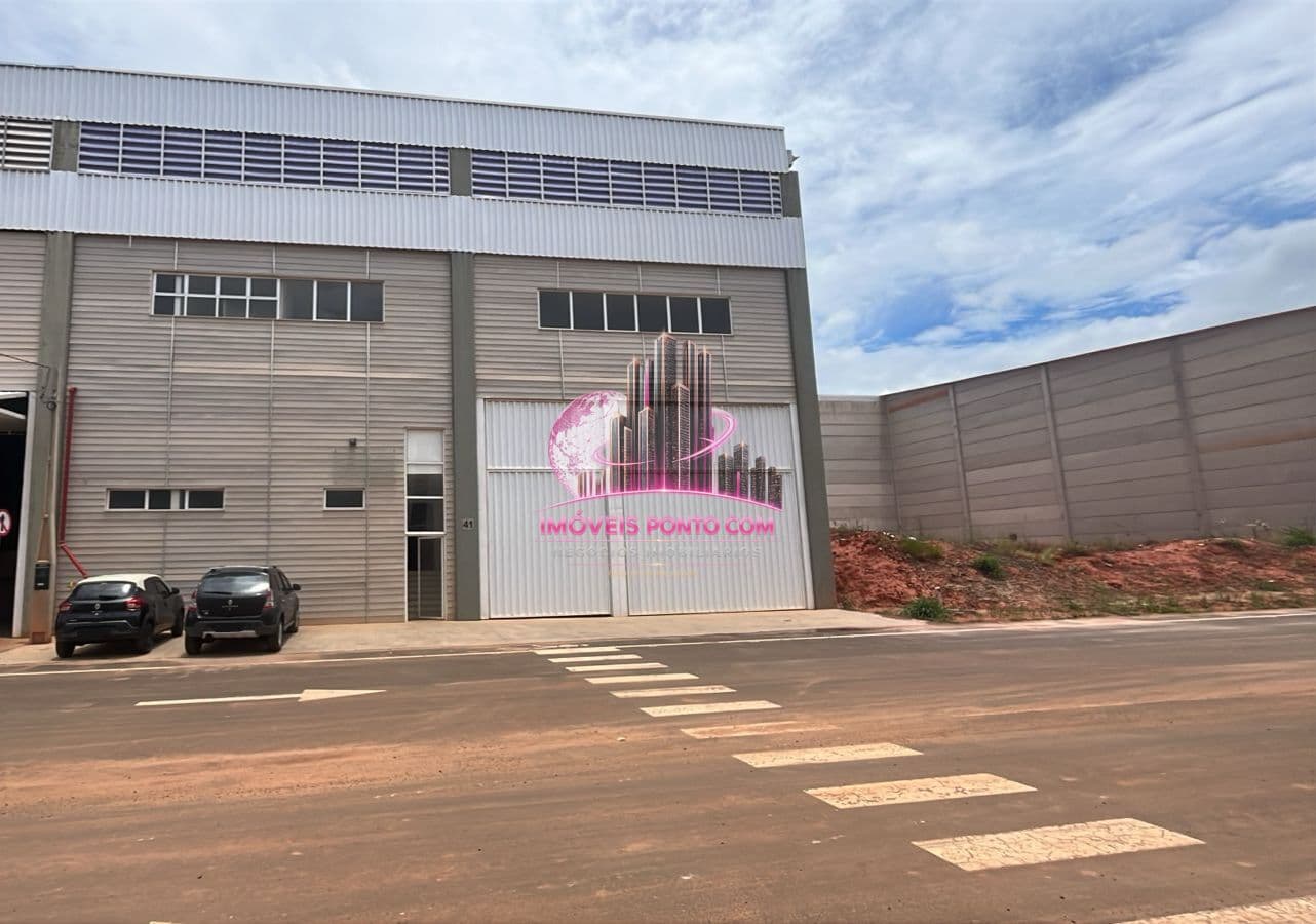 Galpão 1.350m² + Pátio 600m² em Hortolândia disponível para Locação