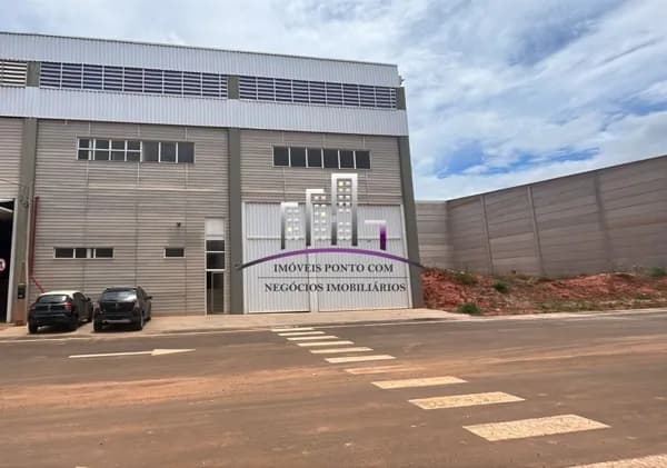 Galpão 1.350m² + Pátio 600m² em Hortolândia disponível para Locação