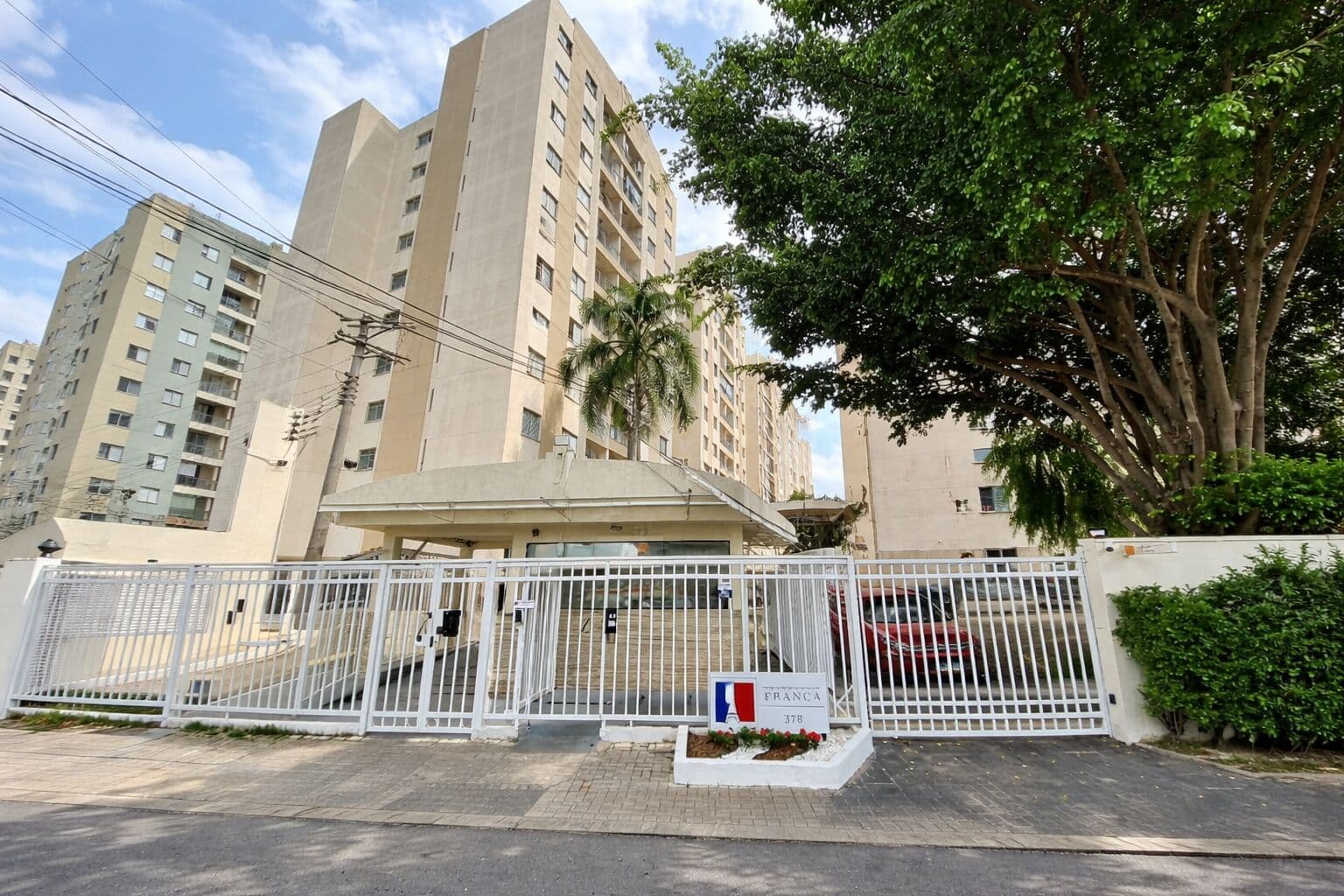 LINDO APARTAMENTO PARA LOCAÇÃO