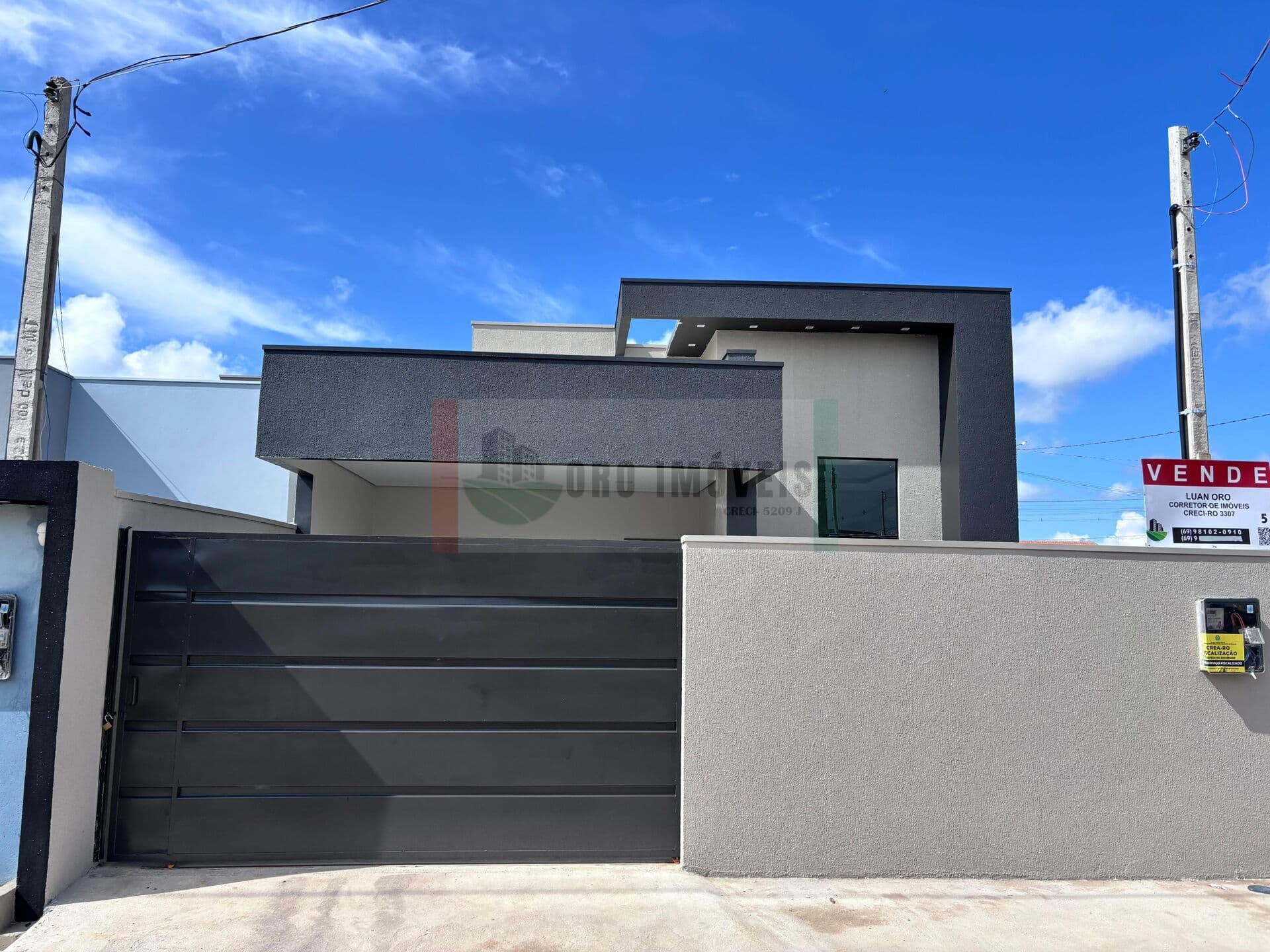 Casa em construção próximo ao shopping