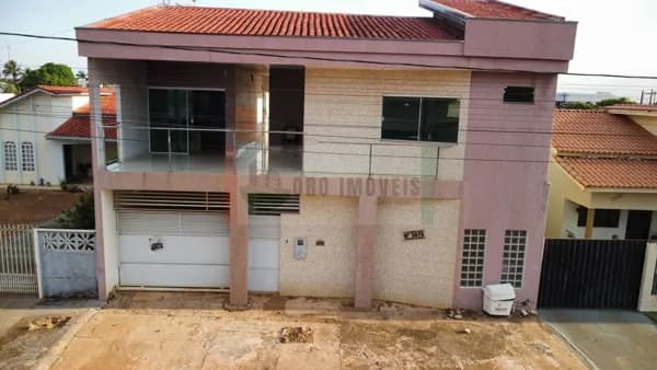 Prédio Residencial e Comercial