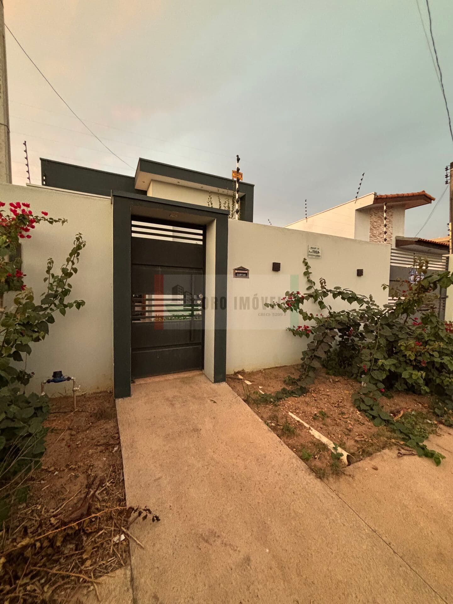 CASA NO BAIRRO FLORENÇA