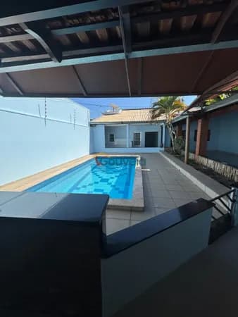Casa com 3 Suites Locação
