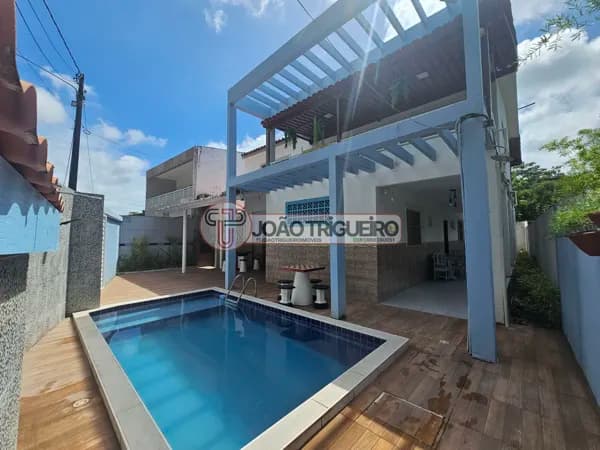 Casa com 05 Quartos em Tamandaré Venda