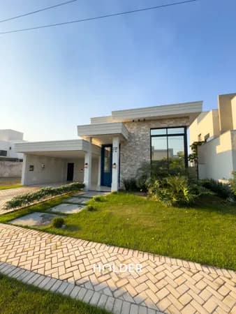 Casa térrea Neoclássica no Condomínio Florais Itália