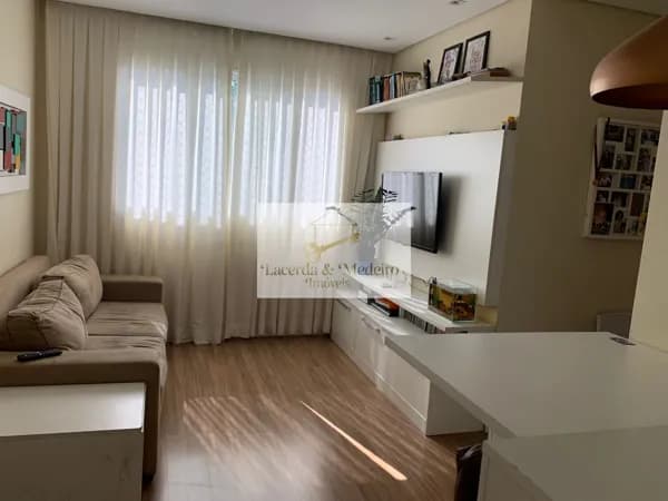 Vende-se apartamento 02 Dormitórios - Campo limpo.