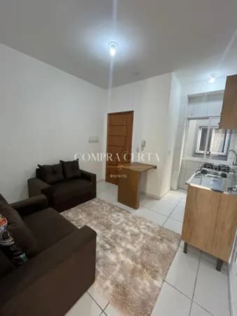 Apartamento reformado e semimobiliado!