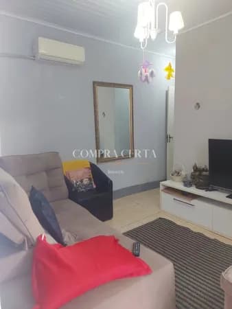 Casa em Cachoeirinha - Vila Monte Carlo