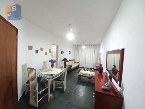 Ótimo Apartamento com sacada Região dos Restaurantes!