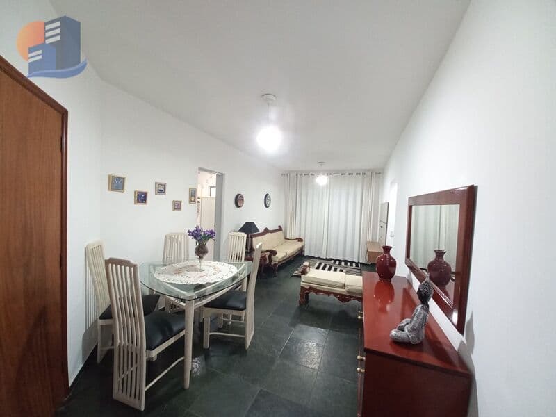 Ótimo Apartamento com sacada Região dos Restaurantes!