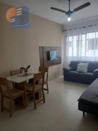 Locação! a poucos passos da Praia da Enseada!