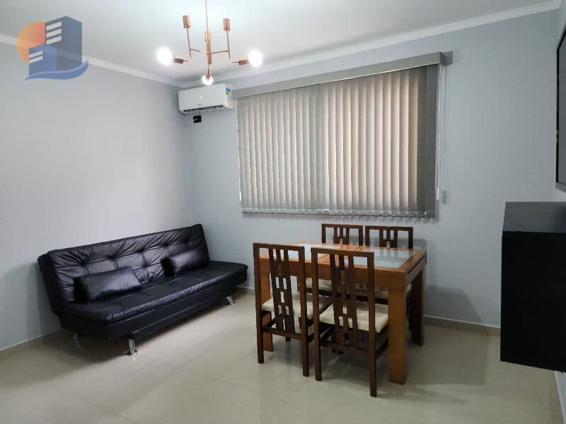 Apartamento Térreo Reformado a 200 metros do Mar!