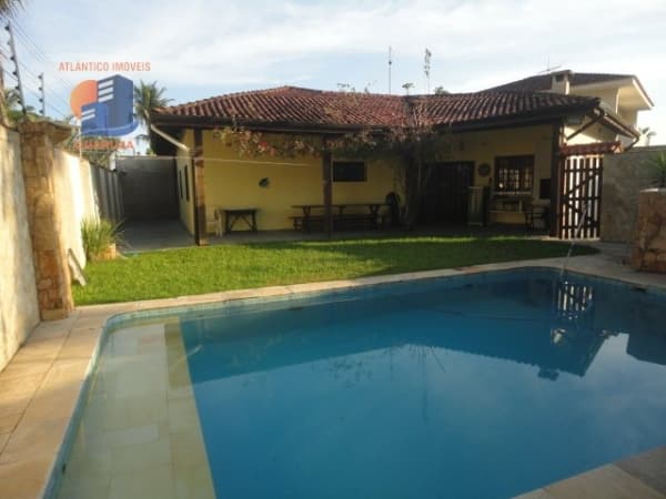 Casa Padrão para Venda em Praia da Enseada Guarujá-SP