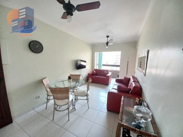 Apartamento a 200 metros do Mar com lazer no prédio.