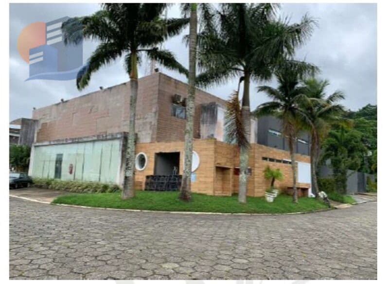 EDIFICAÇÃO DE LUXO, COM FACHADA IMPONENTE E LOCALIZAÇÃO PRIVILEGIADA!