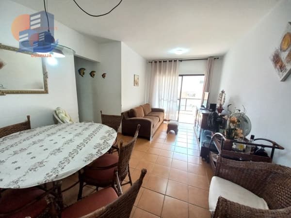 Amplo apartamento a 250 Metrosda praia da Enseada.