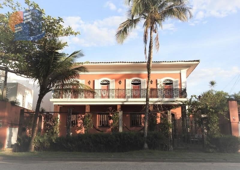 Casa Estilo Colonial, apenas 150 metros da praia de Pernambuco .
