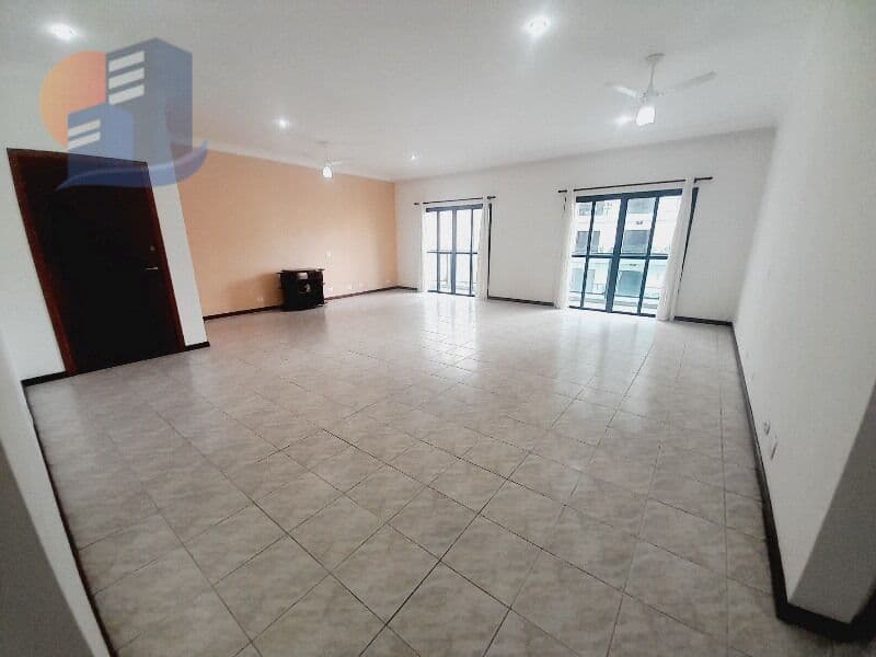 Amplo apartamento com 193m², perfeito para quem busca conforto, espaço e lazer completo