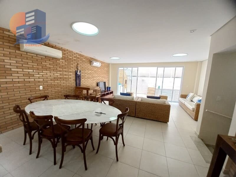 CASA EM CONDOMÍNIO NA PRAIA DA ENSEADA