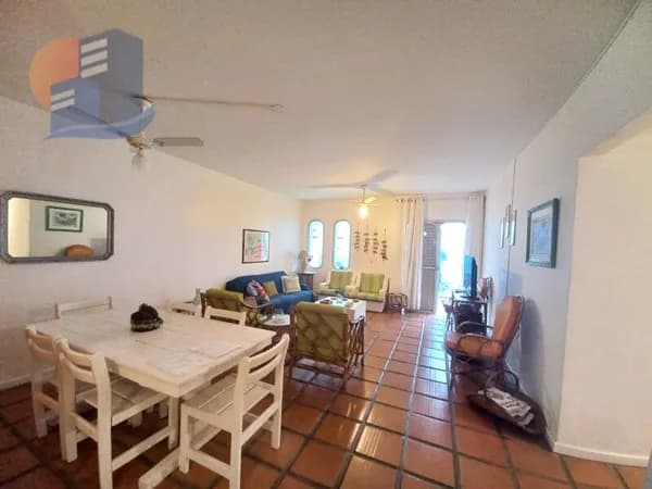Amplo Apartamento com sacada Região Carrefour - Praia da Enseada - Guarujá