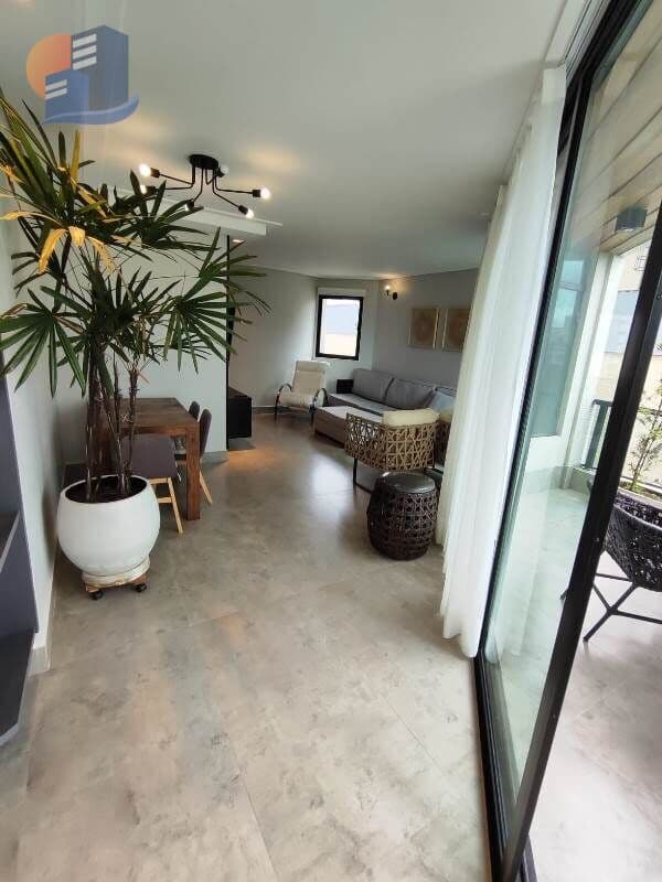 Ampla Cobertura Localização Privilegiada a 100 Metros da Praia.