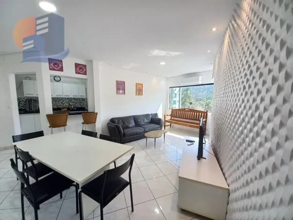 Apartamento Reformado com sacada na praia da Enseada Guarujá!