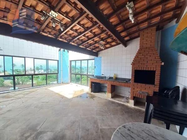 Apartamento Duplex na praia da Enseada, com vista para o mar