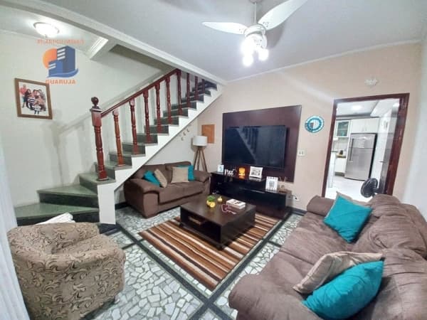 Casa Ampla no Centro de Vicente de Carvalho Guarujá.