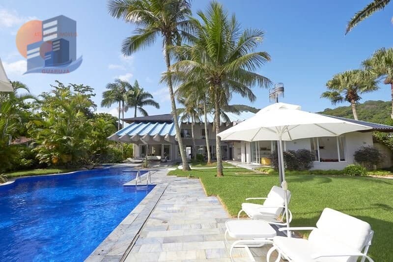 Casa a uma quadra da Praia em Pernambuco Guarujá.