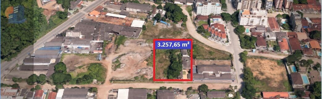 Lote/Terreno com 2 Residências à Venda com 3.257 m² - Praia da Enseada - Guarujá