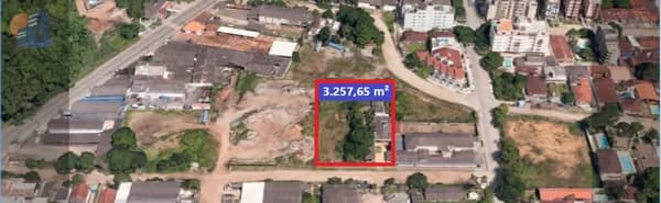 Lote/Terreno com 2 Residências à Venda com 3.257 m² - Praia da Enseada - Guarujá