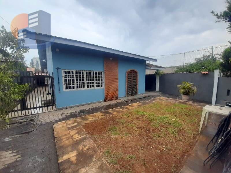 Casa Térrea à Venda no Portal Guarujá - Conforto, Espaço e Estilo para Sua Família