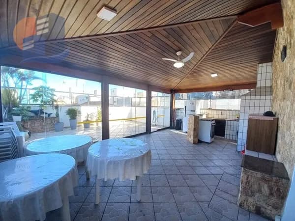 “ COBERTURA COM VISTA AO MAR, APENAS 250 METROS DA PRAIA”