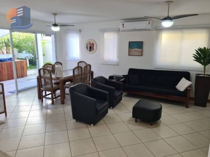 Casa em Condomínio a 50 metros do Mar!