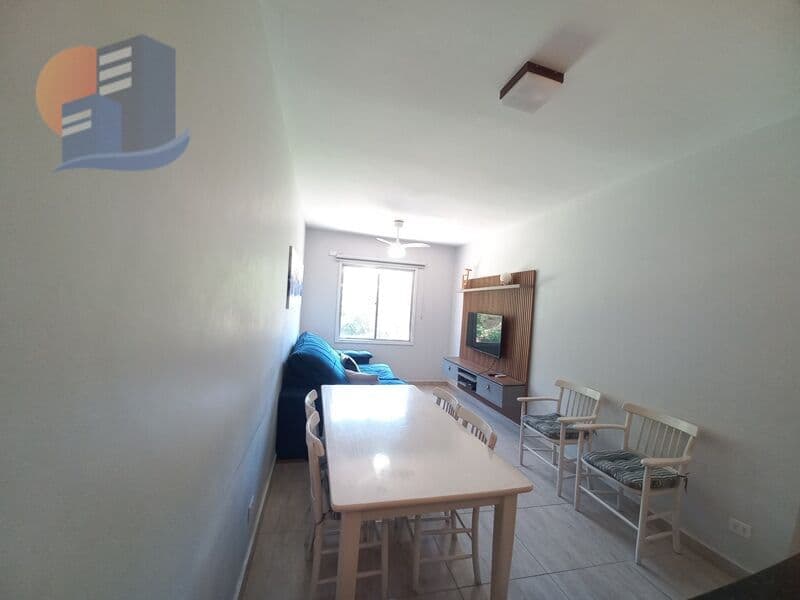Apartamento 02 Dormitórios/02 Banheiros Prédio com Portaria 24hs.