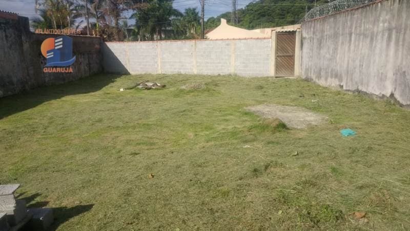 Terreno Murado e Aterrado - Em Balneário Praia de Pernambuco Guarujá.