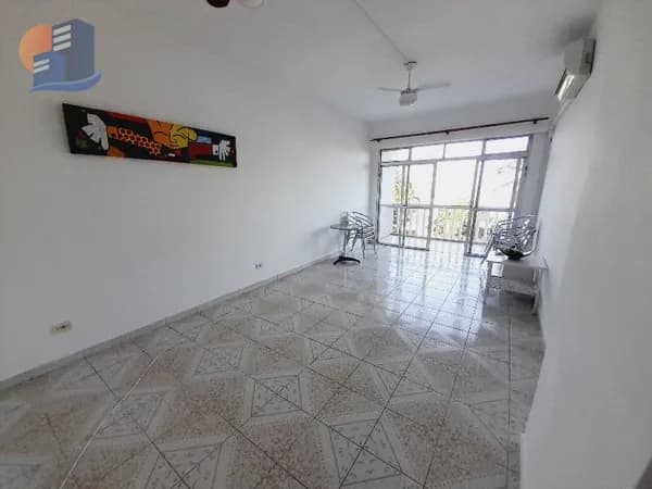 FRENTE AO MAR PRÓXIMO A COMÉCIOS EM GERAL!