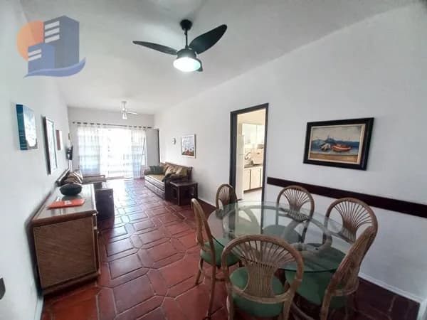 AMPLO APARTAMENTO DE FRENTE COM SACADA A 250 METROS DO MAR