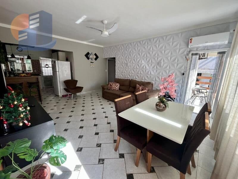 🌊 APENAS 200 METROS DO MAR! EXCELENTE APARTAMENTO COM QUINTAL NA PRAIA DA ENSEADA – GUARUJÁ 🌴