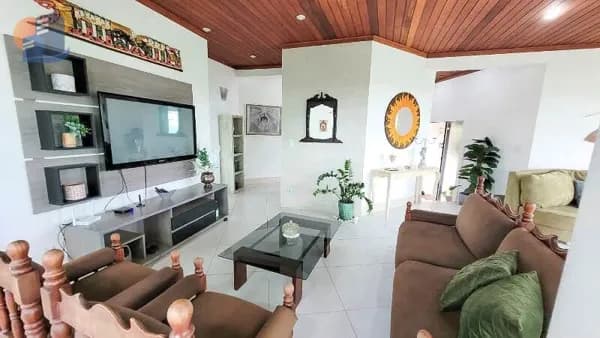 CASA EM CONDOMÍNIO, COM LINDA VISTA AO MAR E AO VERDE!