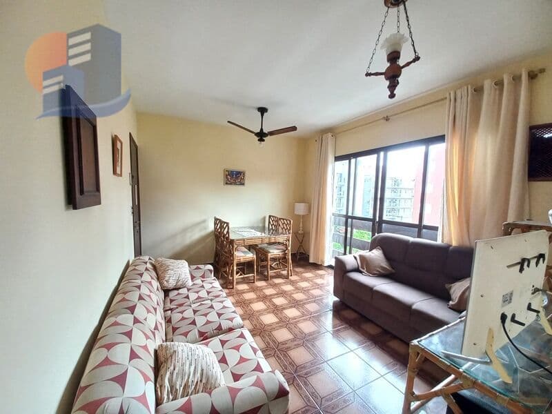 EXCELENTE LOCALIZAÇÃO! 02 Dorms/02 Banheiros/Próximo de comércio em Geral!