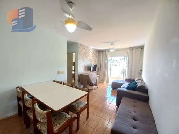 Lado Praia/Apto de Frente com Sacada Ampla Região Comercial!