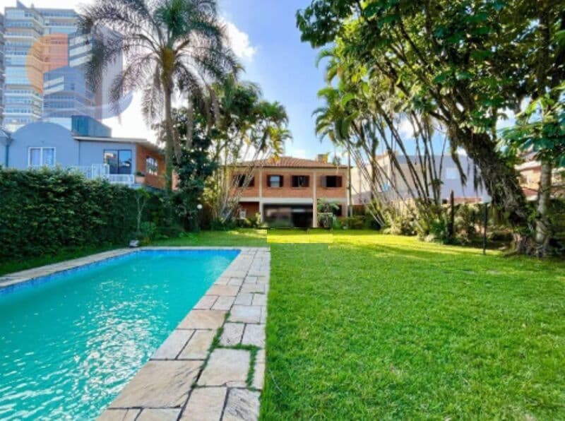 ✨ EXCELENTE CASA À VENDA NA PRAIA DA ENSEADA — CONFORTO, SOFISTICAÇÃO E ESTILO ✨