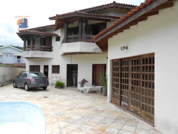 Casa Padrão para Venda em Balneário Praia do Pernambuco Guarujá-SP