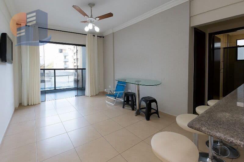 Apartamento Reformado Praia do Tombo!!! 2 dormitórios sendo 1 suíte