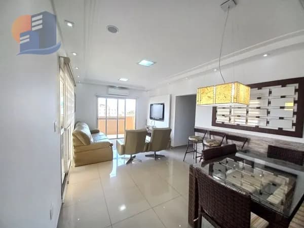 Cobertura Reformada Lado Praia Região dos Restaurantes!