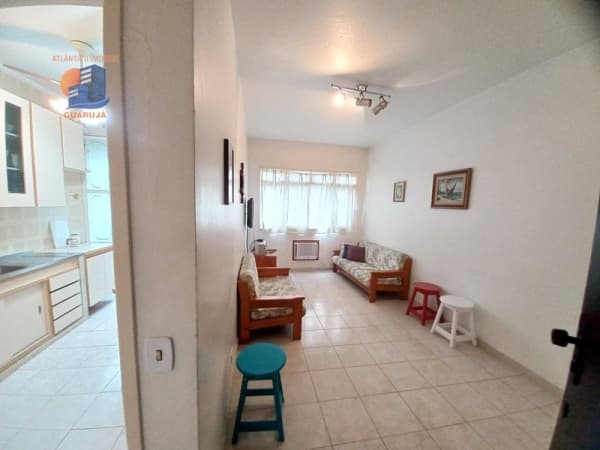 Excelente Apartamento Lado Praia Próximo a região comercial - Enseada - Guarujá/SP.