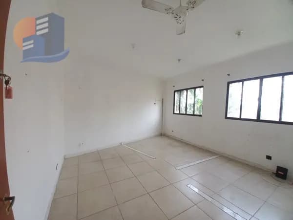 Sala Comercial Em frente ao Ginásio de Esportes Guaibê!
