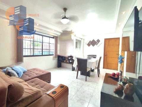 Amplo Apartamento com 03 Quartos na Praia da Enseada.